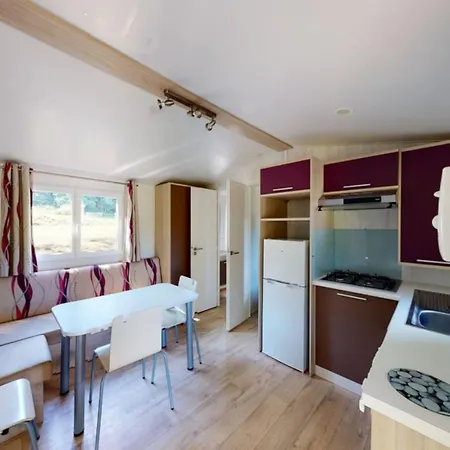 Kemp Mobil-home A Avec Terrasse, 2 - Api-1-52-1253 Vic-sur-Cère