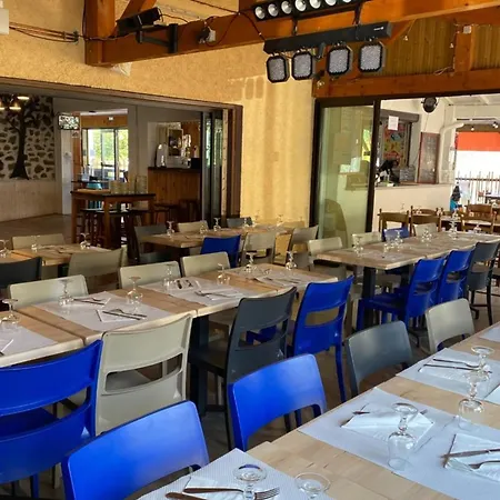 Mobil-home à Avec Terrasse, 2 - Api-1-52-1253 Vic-sur-Cère