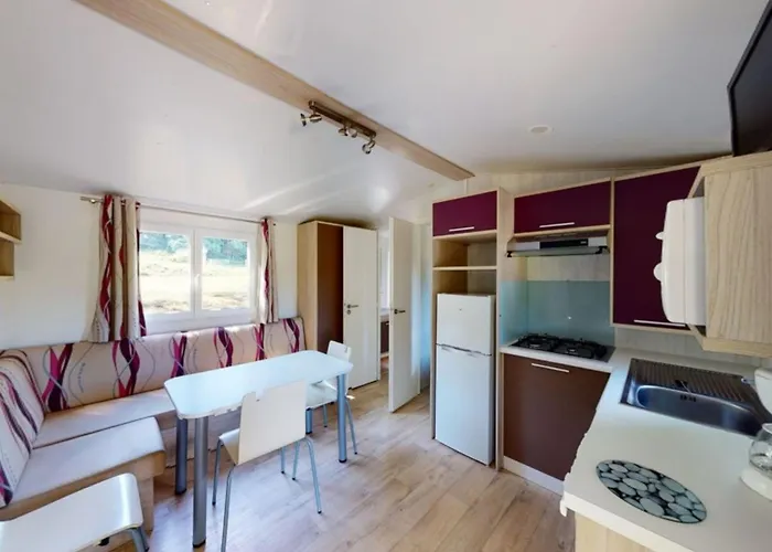 Kemp Mobil-home A Avec Terrasse, 2 - Api-1-52-1253 Vic-sur-Cère