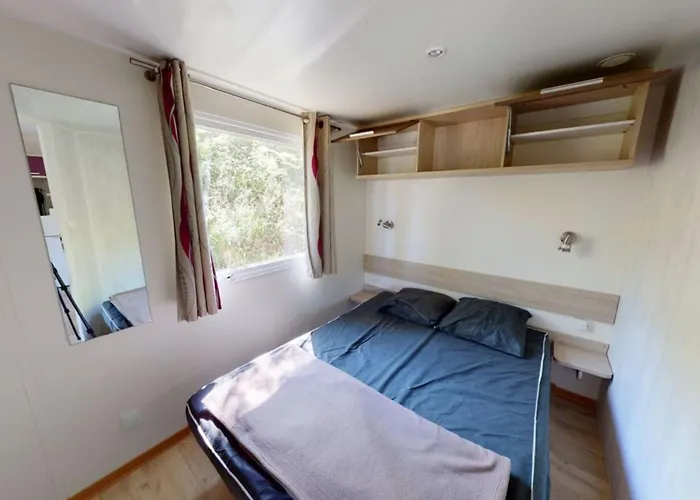 Mobil-home à Avec Terrasse, 2 - Api-1-52-1253 Camping *