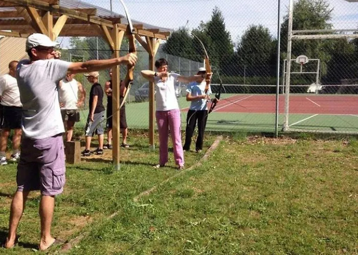 Mobil-home A Avec Terrasse, 2 - Api-1-52-1253 * Vic-sur-Cère